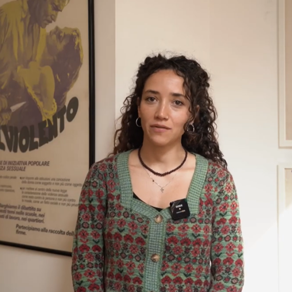 Fuori Posto #16 a Láadan. Chi decide sui nostri corpi? Conversazione con Tullia Penna.